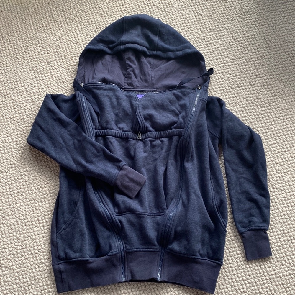 Seraphine sweatshirt wear with baby. Small Navy